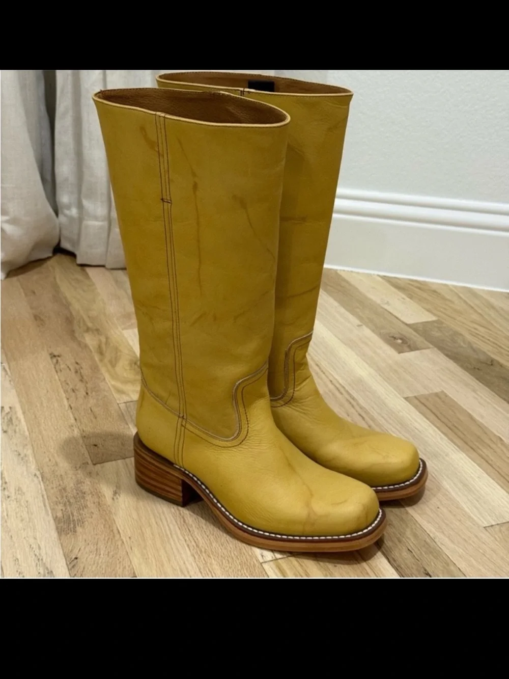 Frye Campus 14L Boots Banana